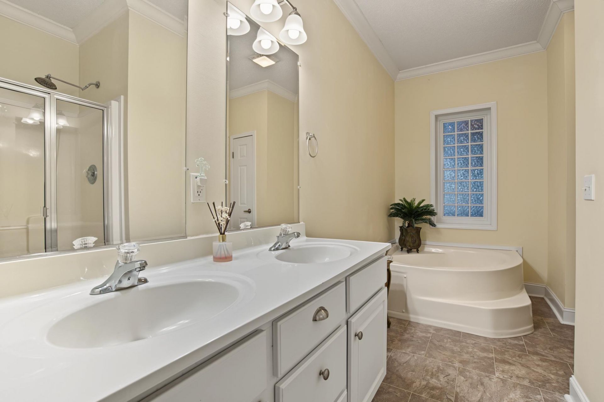 7909 Edingsville Beach Road Photo 14