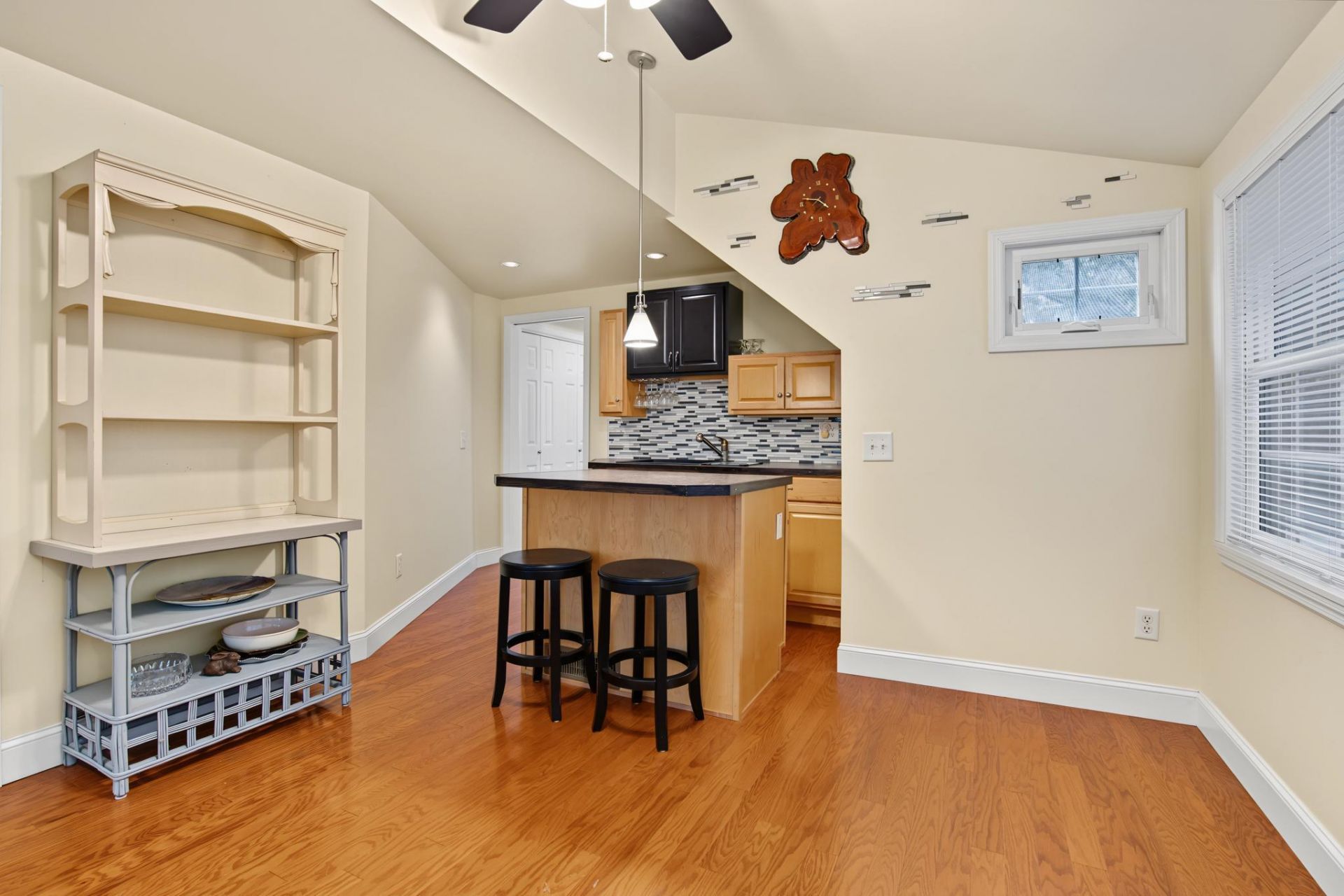 7909 Edingsville Beach Road Photo 30