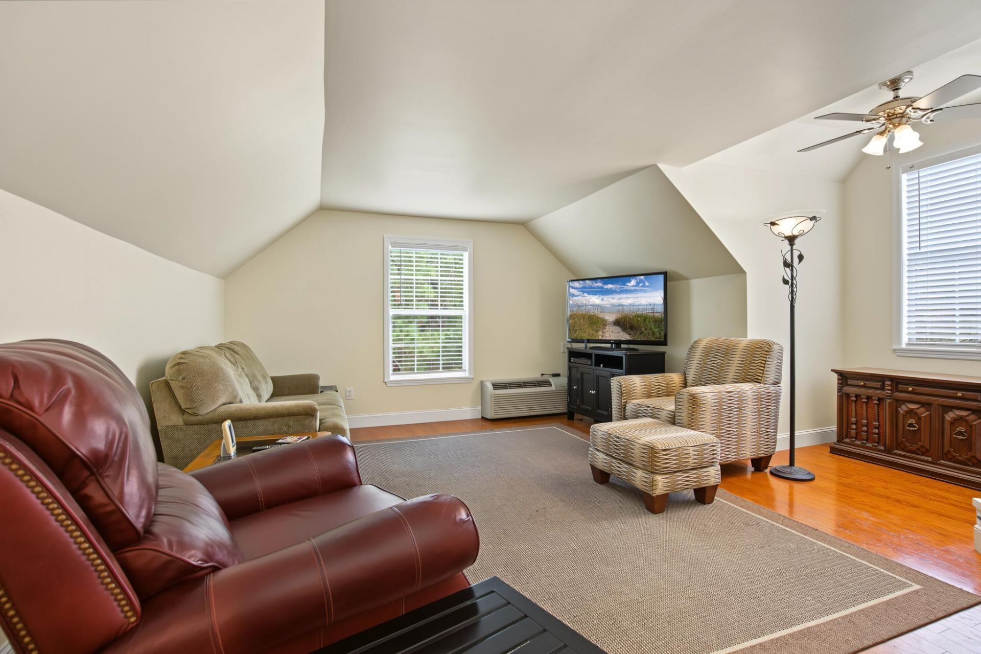 7909 Edingsville Beach Road Photo 36