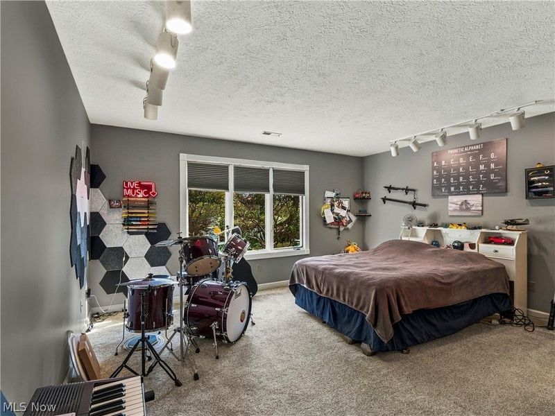411 Donahey Avenue NE, New Philadelphia, OH 44663 Photo 26