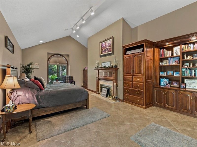 411 Donahey Avenue NE, New Philadelphia, OH 44663 Photo 8