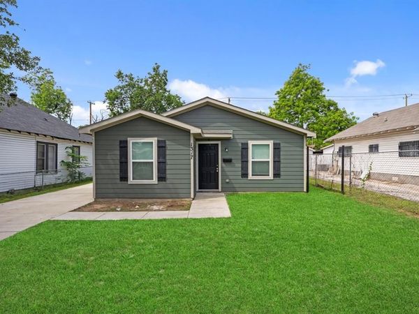 1317 Denver. Avenue, Fort Worth, TX 76164