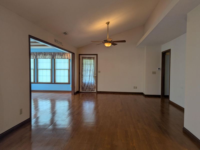 1940 Shady Oak Court, Springfield, OH 45502 Photo 17