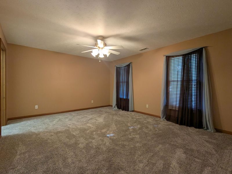 1940 Shady Oak Court, Springfield, OH 45502 Photo 8