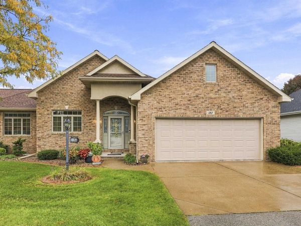180 GOLF COURSE DRIVE, Wrightstown, WI 54180