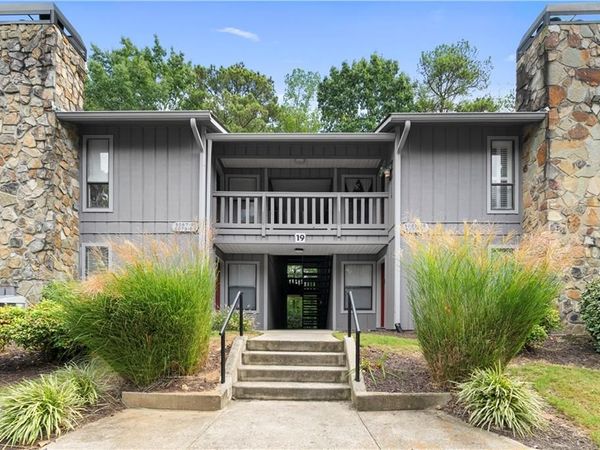 5077 Woodridge Way , Tucker, GA 30084