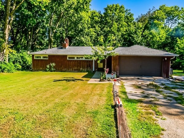 1516 Hunter Street, Sterling, IL 61081