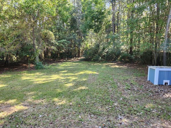 176 Country Manor Road, DeFuniak Springs, FL 32435