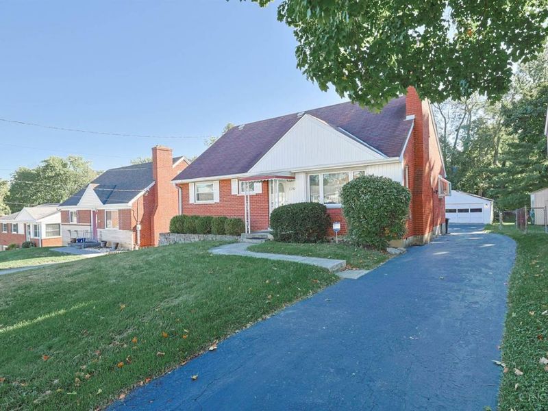 1190 Thurnridge Drive, Reading, OH 45215 Photo 2
