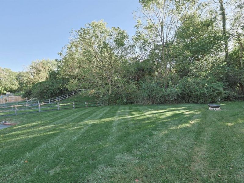 1190 Thurnridge Drive, Reading, OH 45215 Photo 32