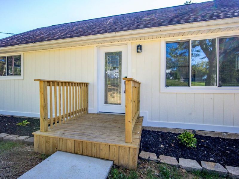 6435 Louese Lane, Cincinnati, OH 45248 Photo 4