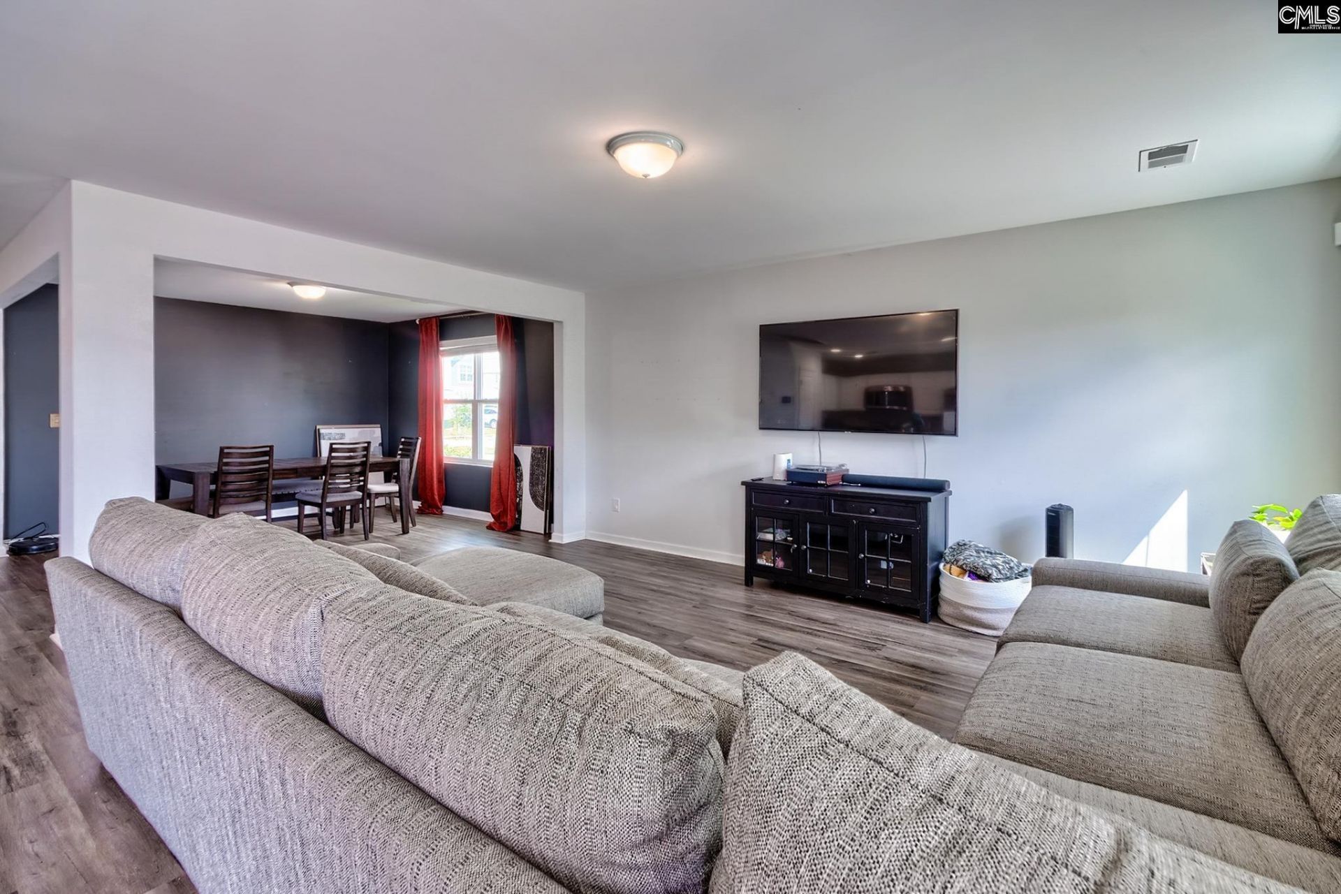 395 Keeble Drive  Photo 6