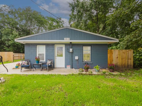 102 E Beers Street, Decatur, MI 49045