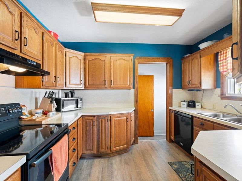 115 N Benton Street, Oak Harbor, OH 43449 Photo 10