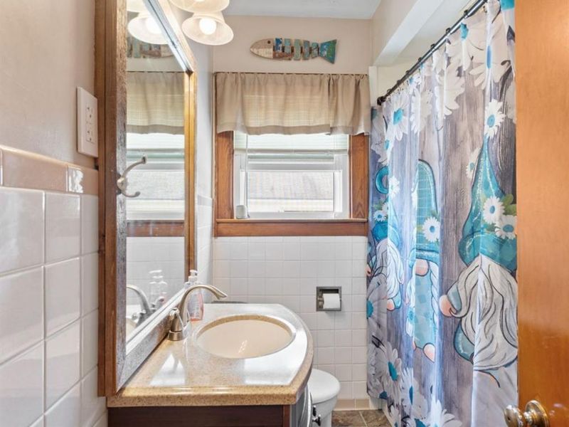 115 N Benton Street, Oak Harbor, OH 43449 Photo 7