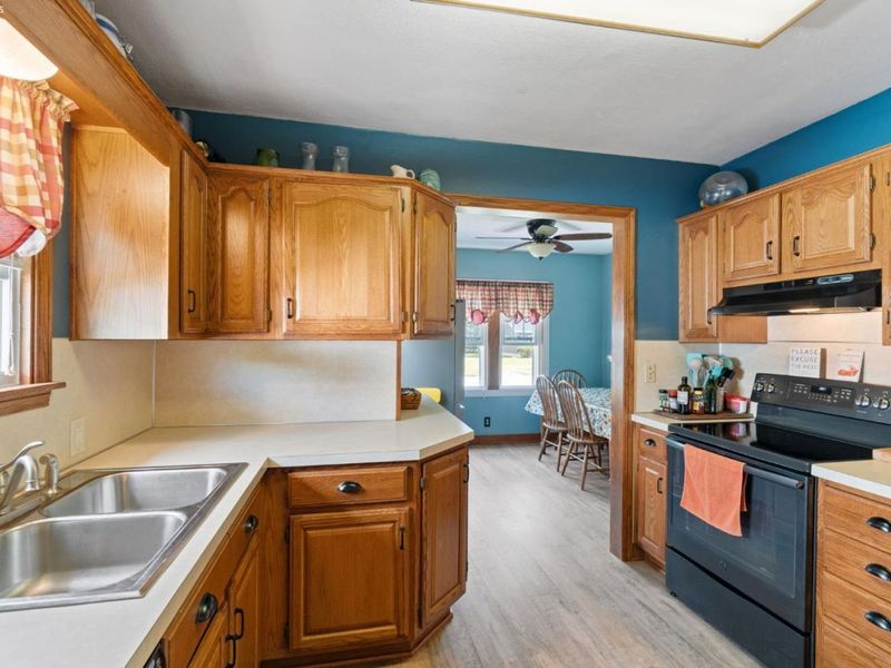 115 N Benton Street, Oak Harbor, OH 43449 Photo 9