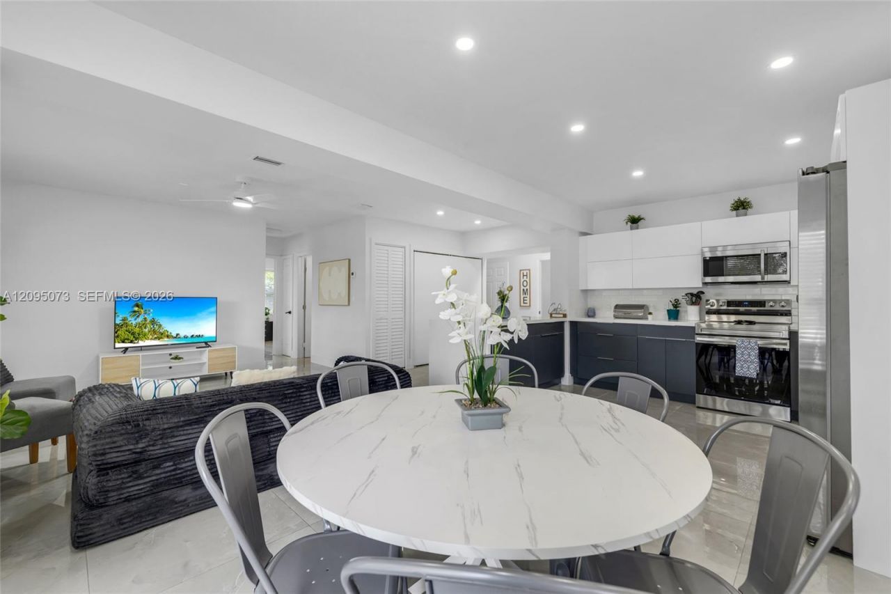 1137 SW 8th Ter , Fort Lauderdale, FL 33315 Photo
