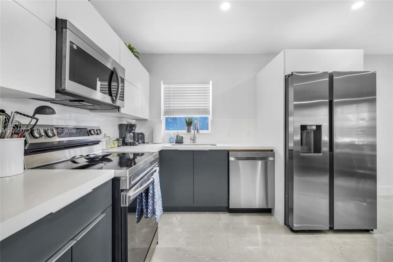 1137 SW 8th Ter , Fort Lauderdale, FL 33315 Photo