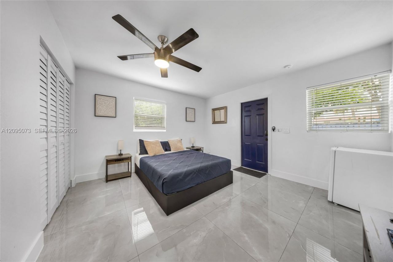 1137 SW 8th Ter , Fort Lauderdale, FL 33315 Photo
