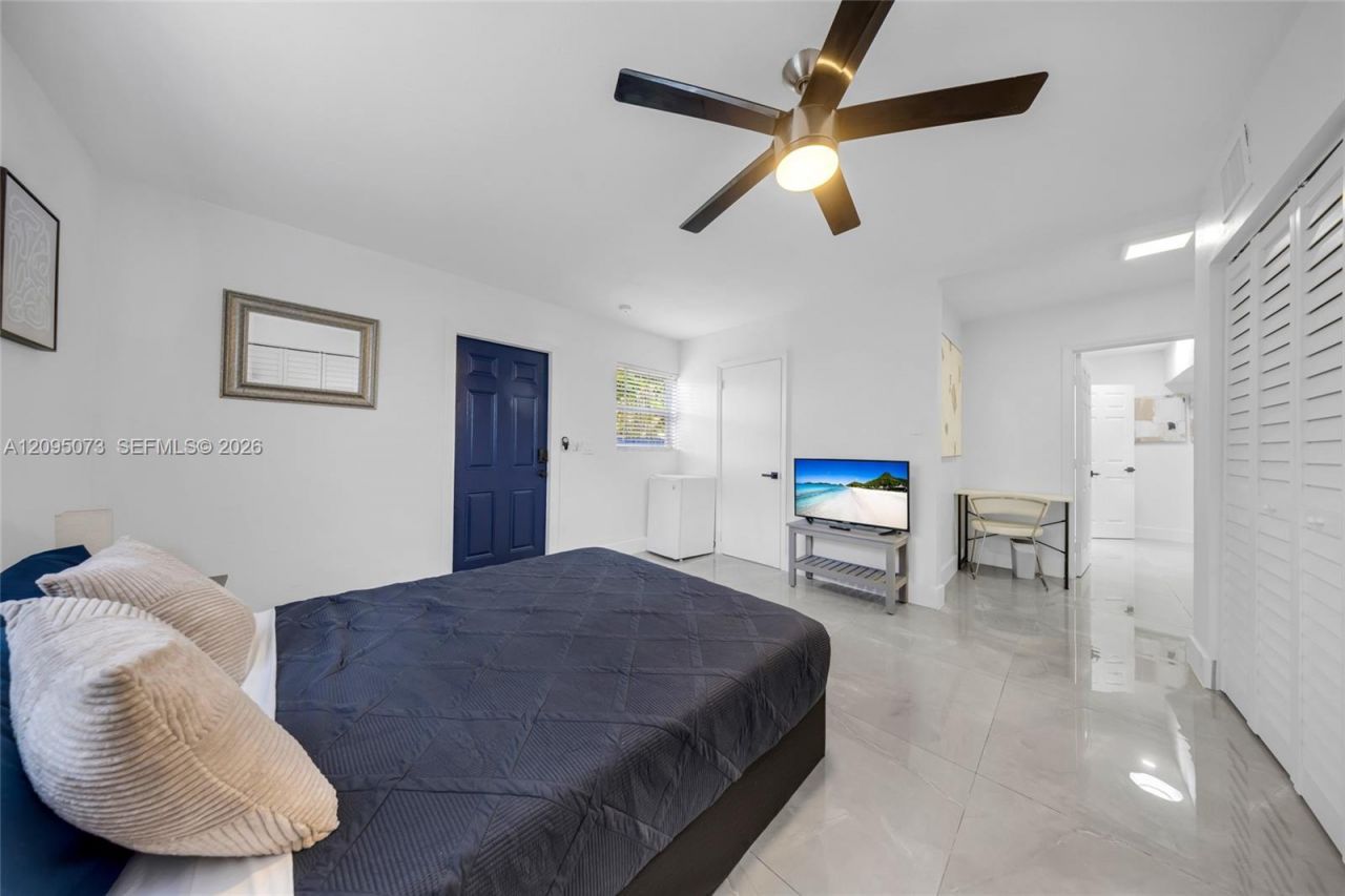 1137 SW 8th Ter , Fort Lauderdale, FL 33315 Photo