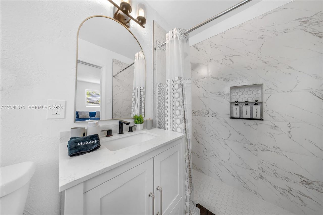 1137 SW 8th Ter , Fort Lauderdale, FL 33315 Photo