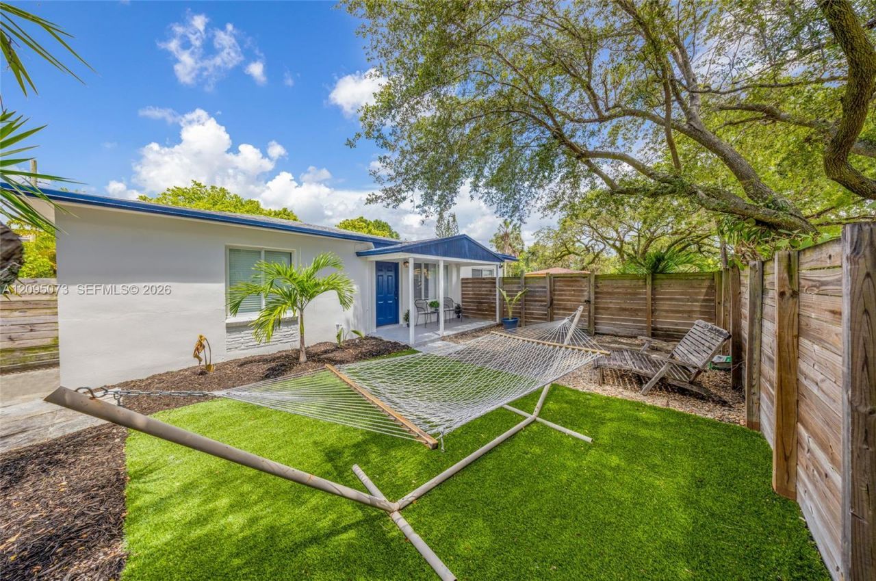 1137 SW 8th Ter , Fort Lauderdale, FL 33315 Photo