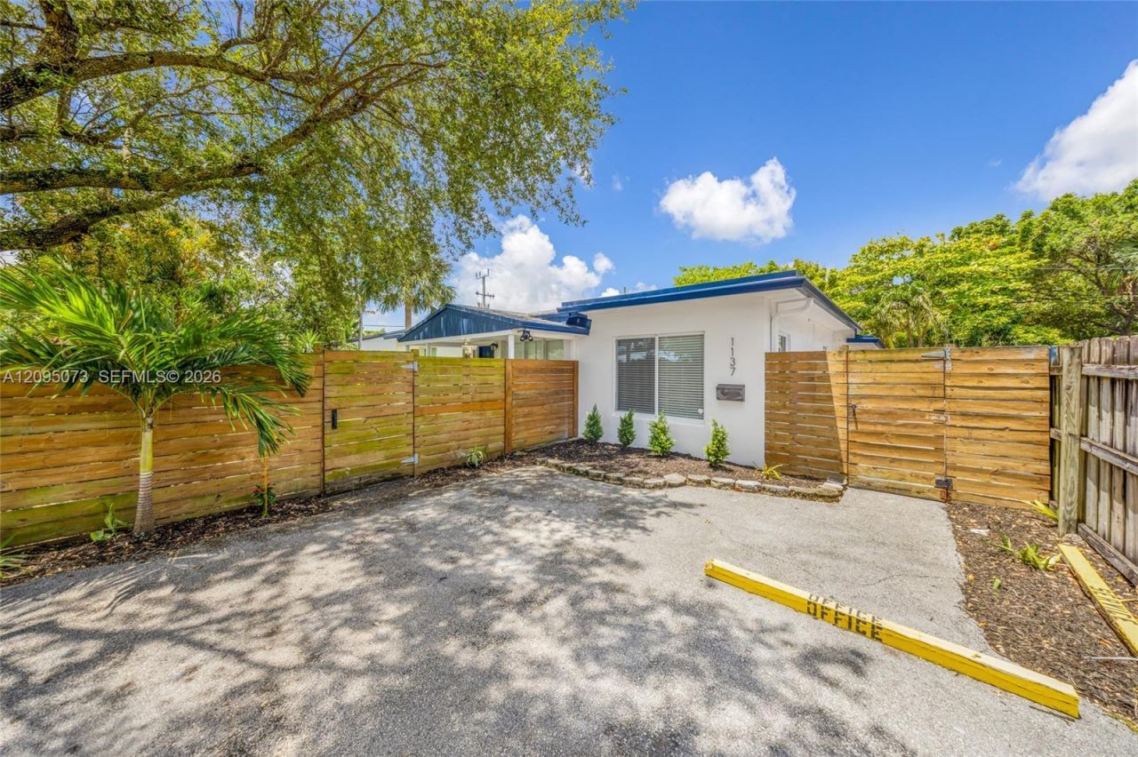 1137 SW 8th Ter , Fort Lauderdale, FL 33315 Photo