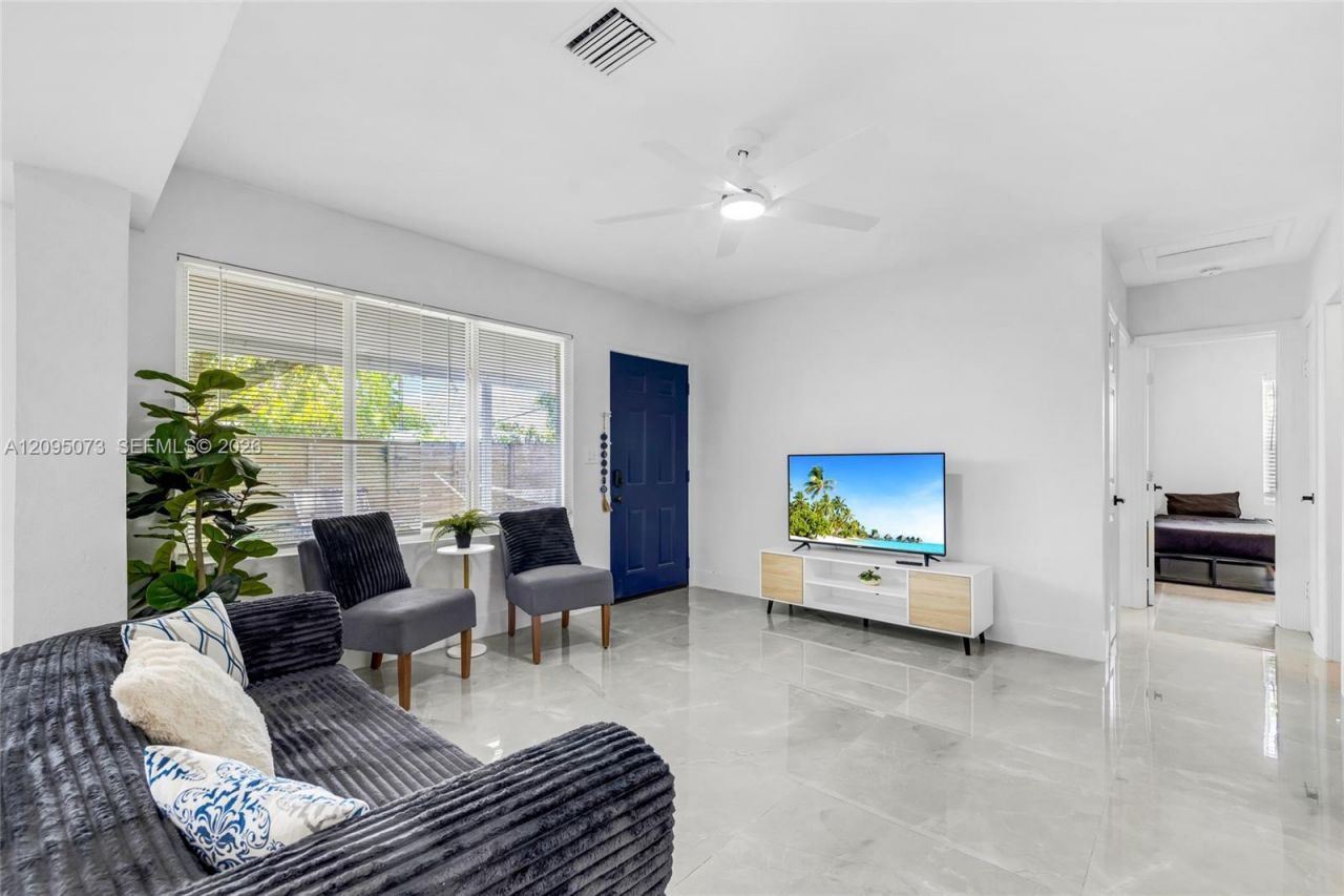 1137 SW 8th Ter , Fort Lauderdale, FL 33315 Photo
