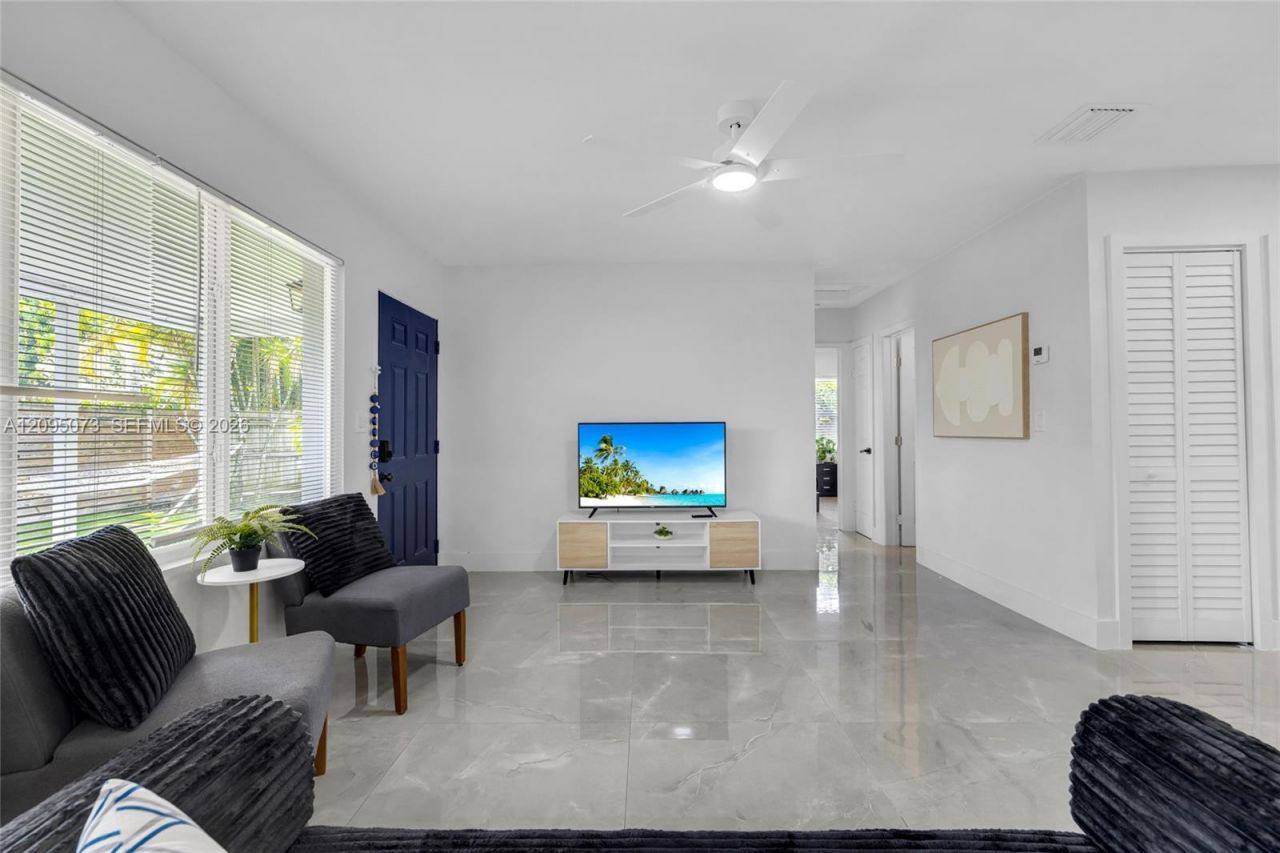 1137 SW 8th Ter , Fort Lauderdale, FL 33315 Photo