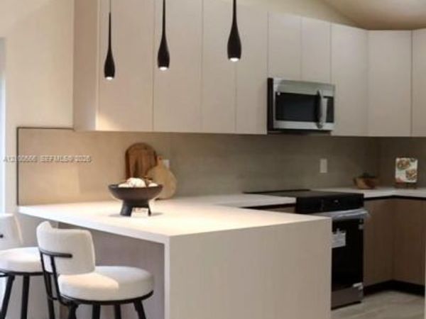 8201 NW 52nd St , Lauderhill, FL 33351