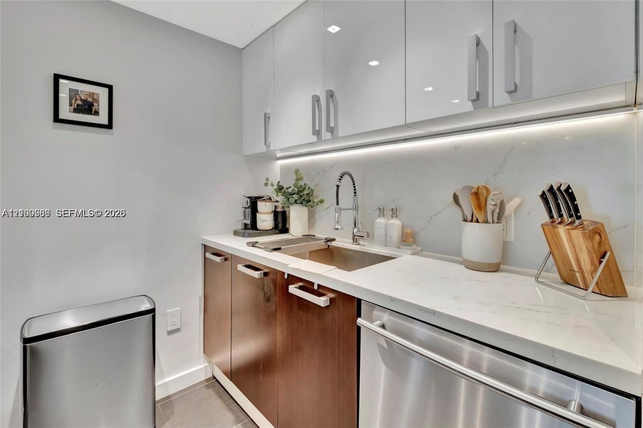 720 NE 62nd St , Unit 307, Miami, FL 33138 Photo