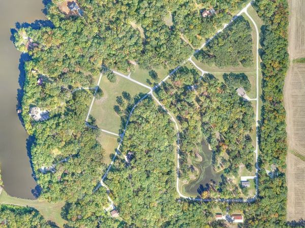0000 N Violet Court , Dix, IL 62830