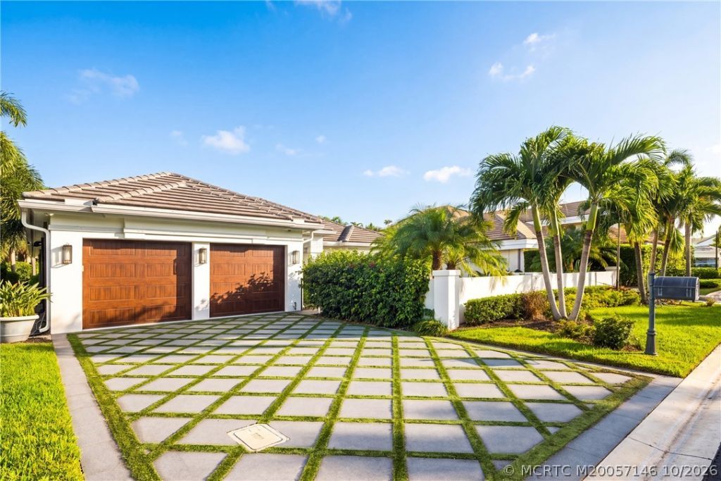 3220 W Channel Circle, Jupiter, FL 33477 Photo