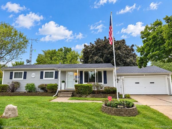1052 Barbara Street , Grand Blanc Township, Mi 48439