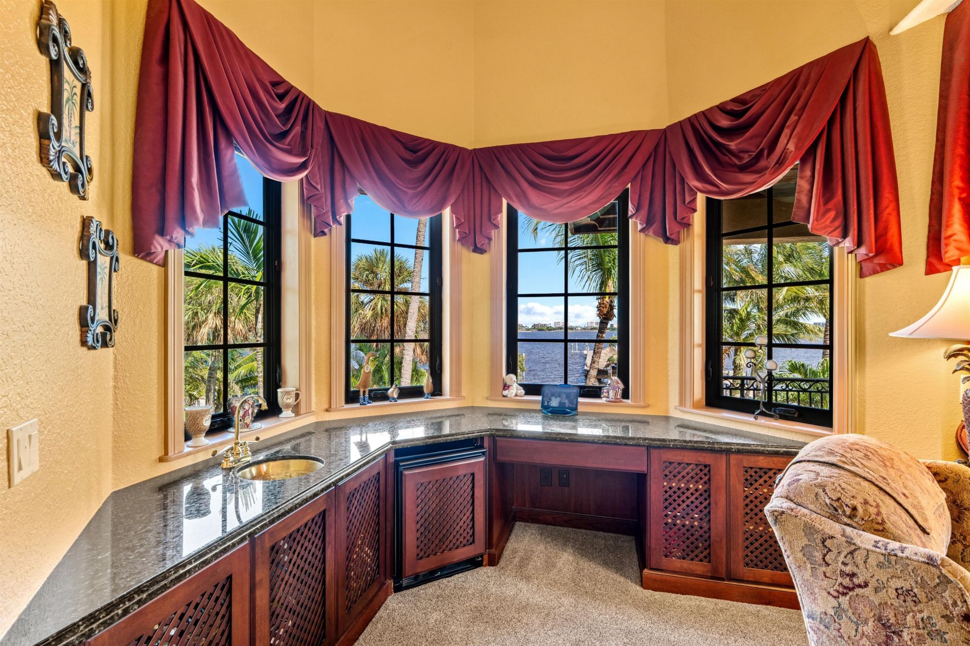818 S Lakeside Drive, Lake Worth Beach, FL 33460 Photo