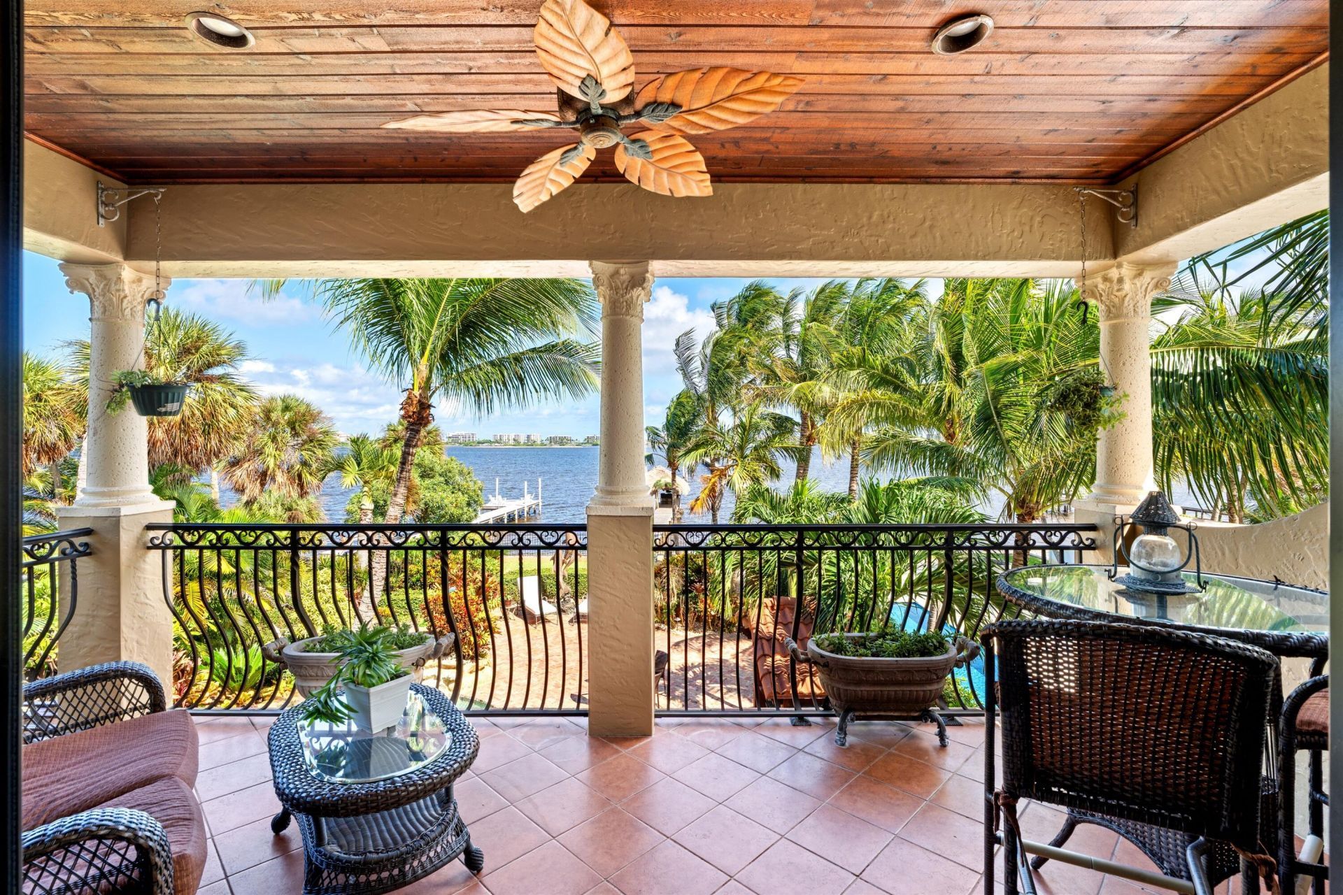818 S Lakeside Drive, Lake Worth Beach, FL 33460 Photo
