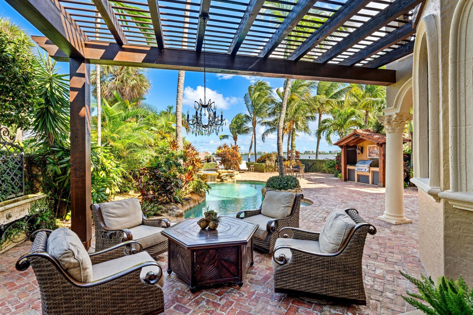 818 S Lakeside Drive, Lake Worth Beach, FL 33460 Photo