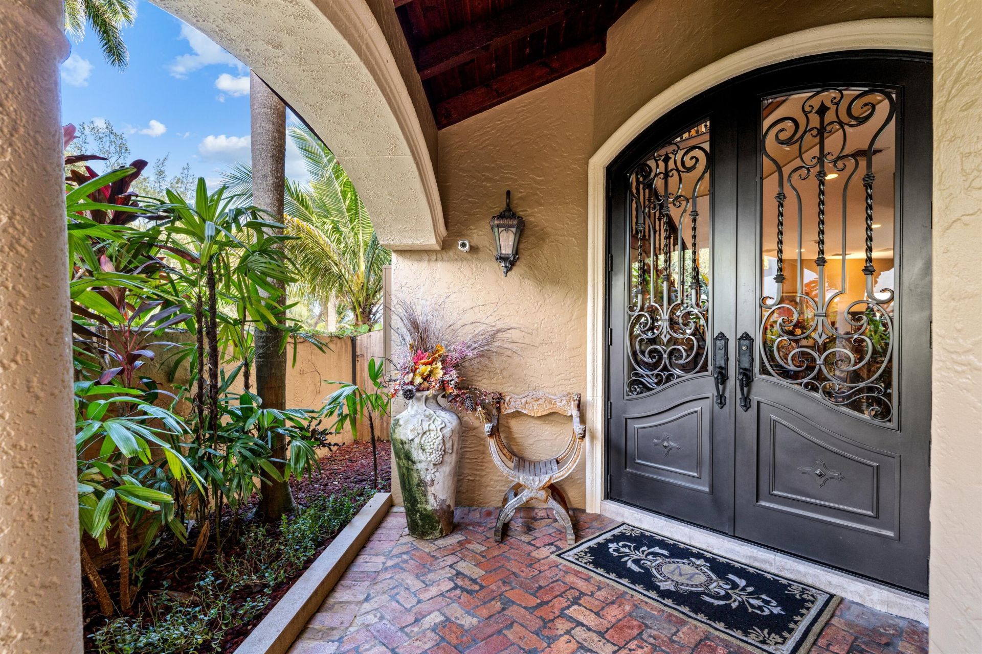 818 S Lakeside Drive, Lake Worth Beach, FL 33460 Photo