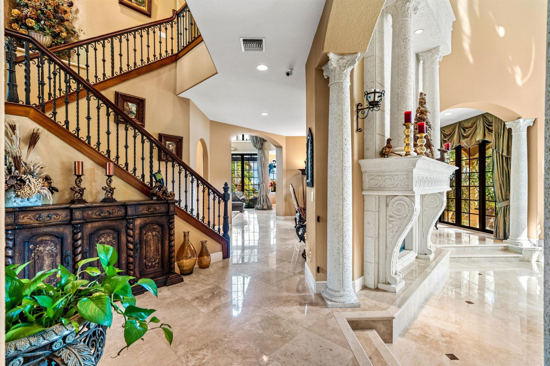 818 S Lakeside Drive, Lake Worth Beach, FL 33460 Photo