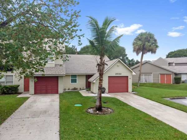 2020 Vero South Circle SW, Unit 4, Vero Beach, FL 32962