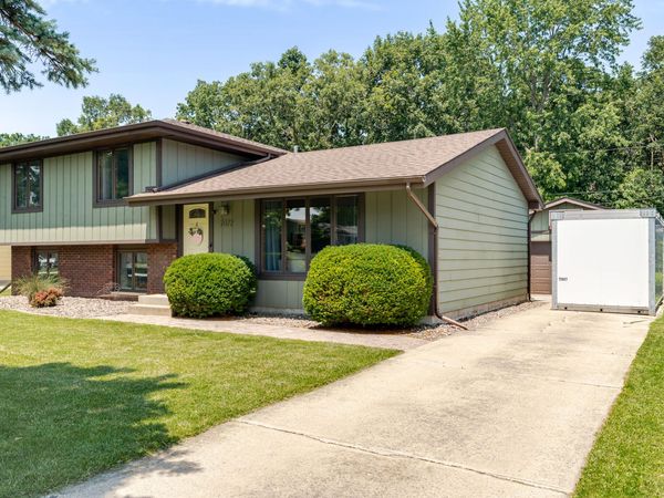 7072 W 82nd Court , Crown Point, IN 46307