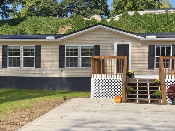134 Hollow Lane, Caryville, TN 37714
