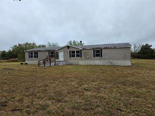 619 S Madison Street, Maud, OK 74854