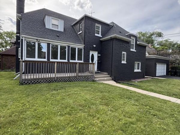 6800 N Knox Avenue, Lincolnwood, IL 60712