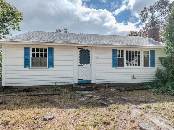 6 Kibby Ln, Dennis, MA 02639