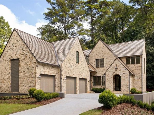 1353 W Wesley Road NW, Atlanta, GA 30327