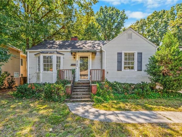 2746 Maplewood Avenue , Winston-Salem, NC 27103