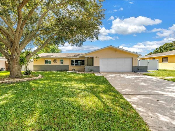 1350 WOODCREST AVENUE , CLEARWATER, FL 33756