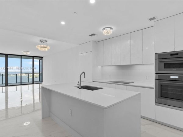 700 NE 24 Street, Unit 4906, Miami, FL 33137