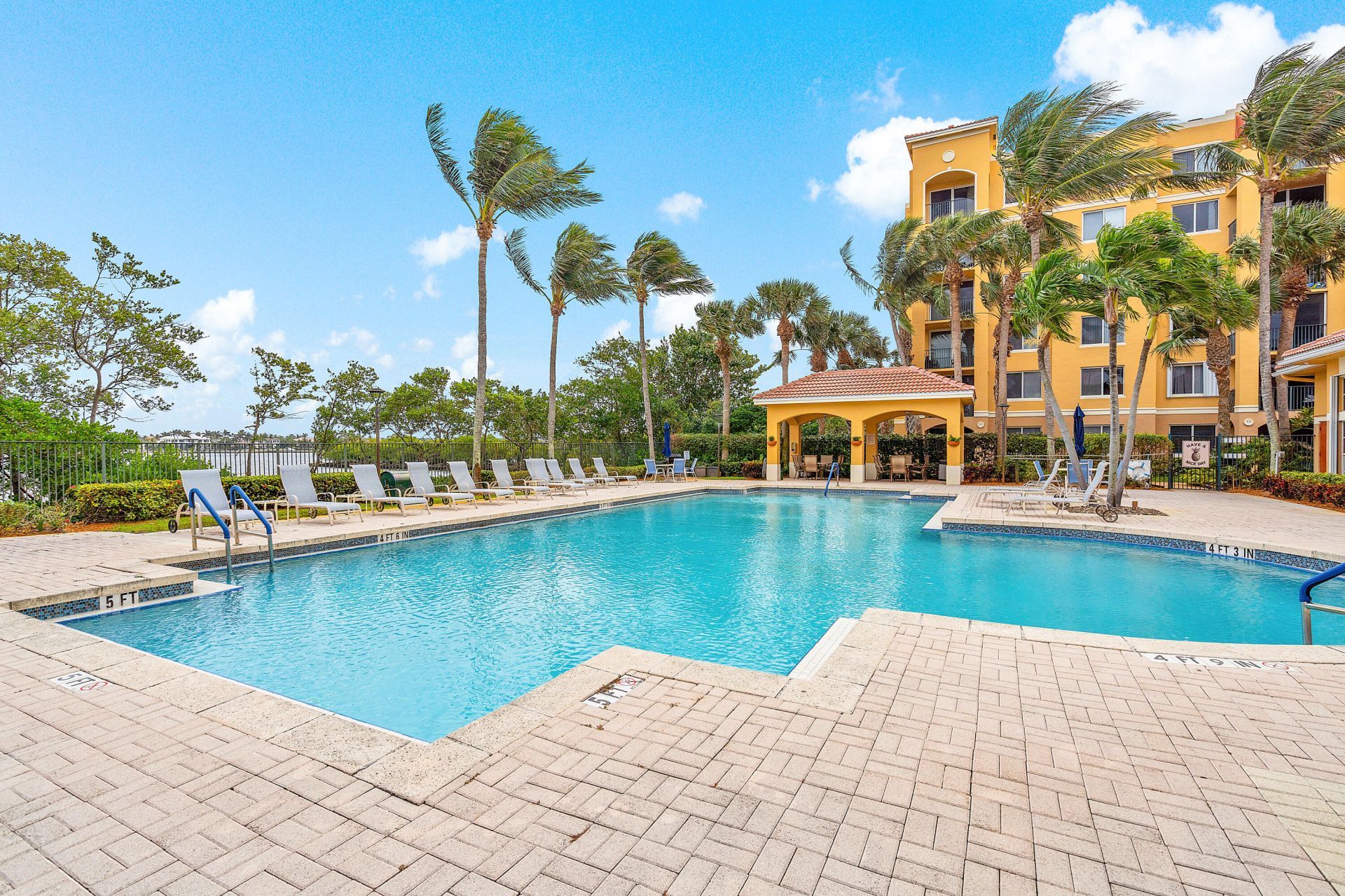 400 Scotia Drive, Unit 305, Hypoluxo, FL 33462 Photo